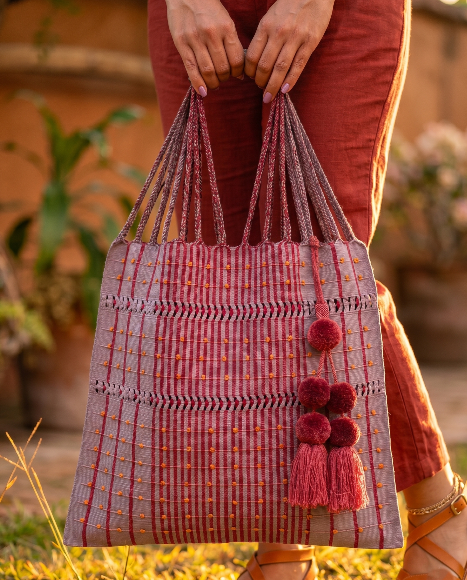 Bolsa Artesanal NUDITO DESHILADO – Edición Exclusiva en Telar de Cintura
